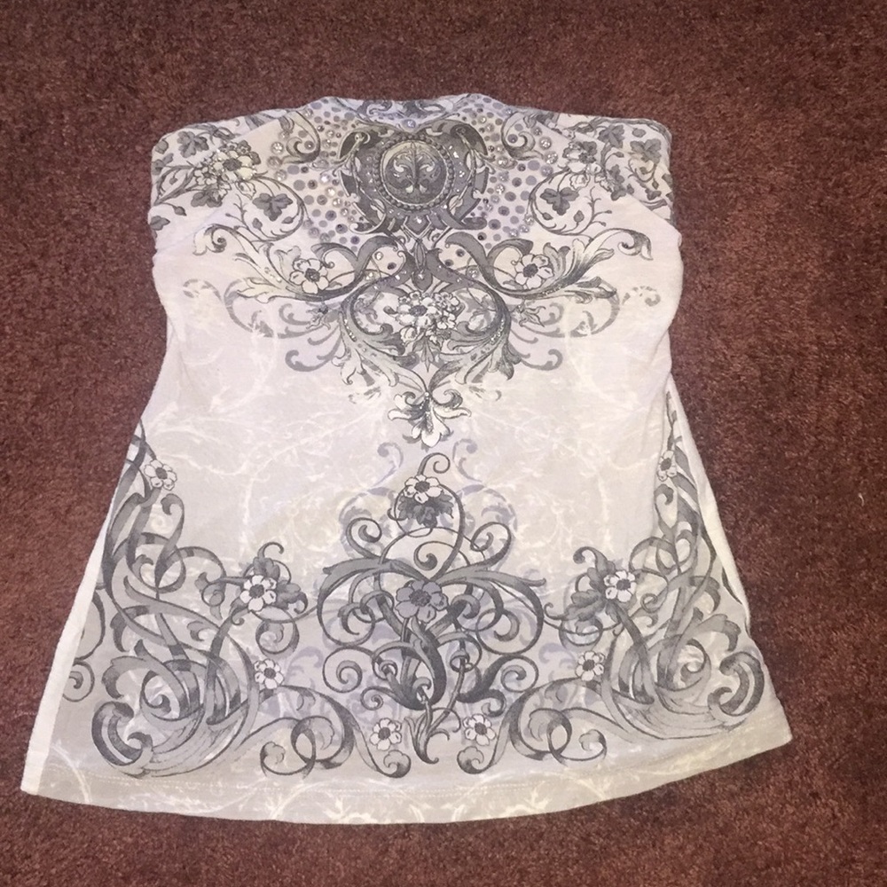 White and gray strapless shirt